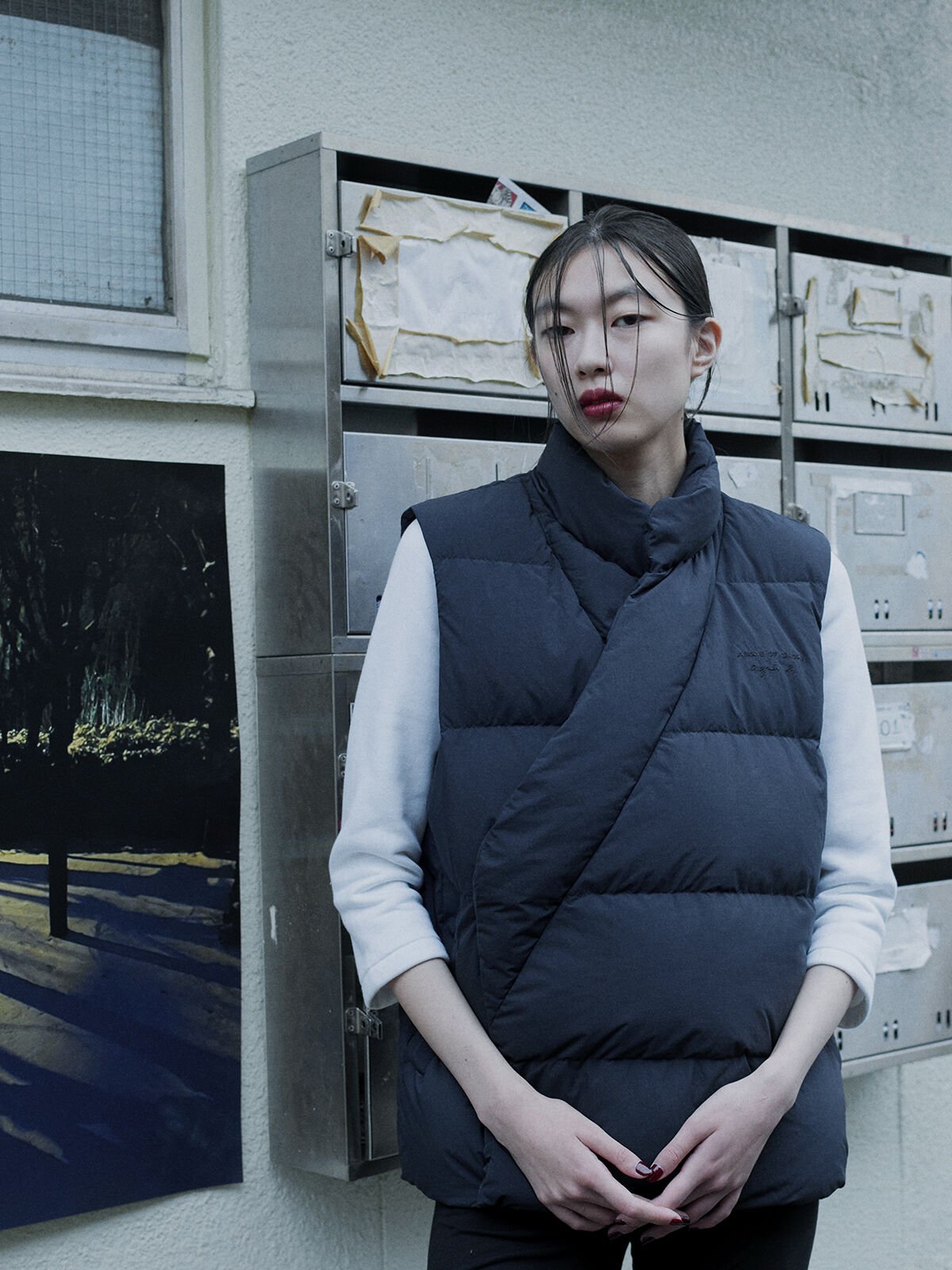 doudoune Mila noire sans manches croisée